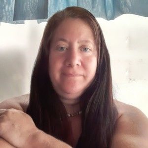 Meet your Posher, Dina